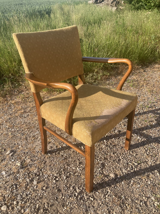 Fritz Hansen armstol i bejdset bøgetræ - nr. 0199