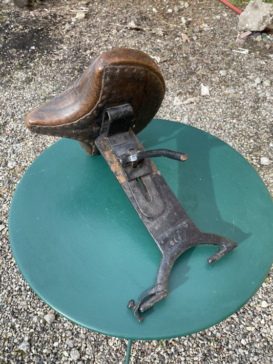 Beautiful antique driver's seat / chair from a tram - 012040