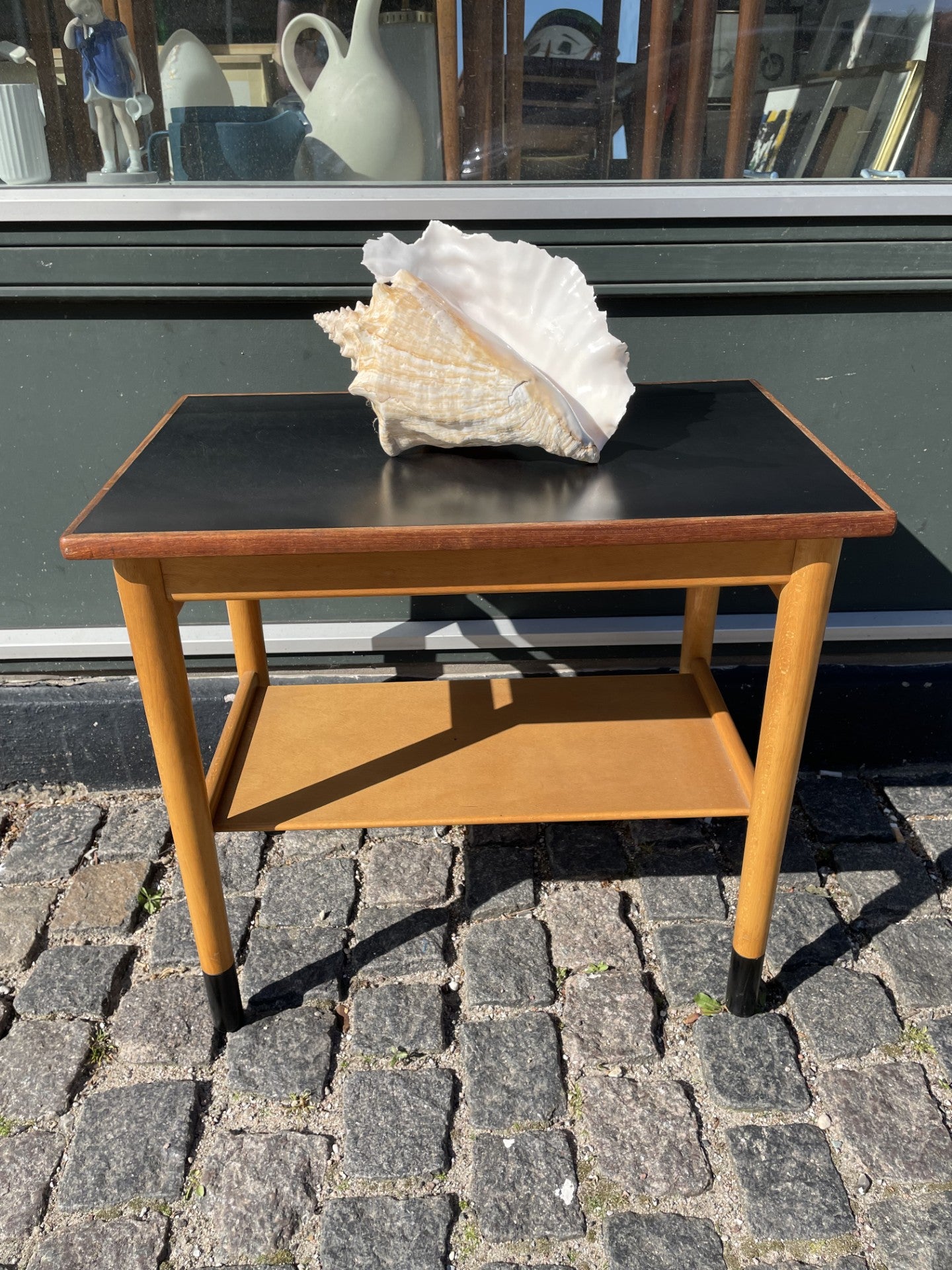 Beautiful side table with beechwood frame and black laminate top and teak edging - no. 013010