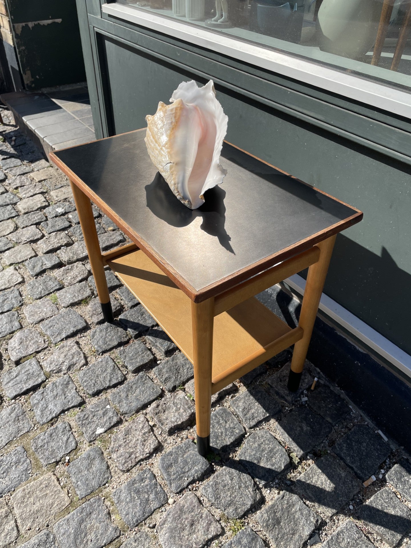 Beautiful side table with beechwood frame and black laminate top and teak edging - no. 013010