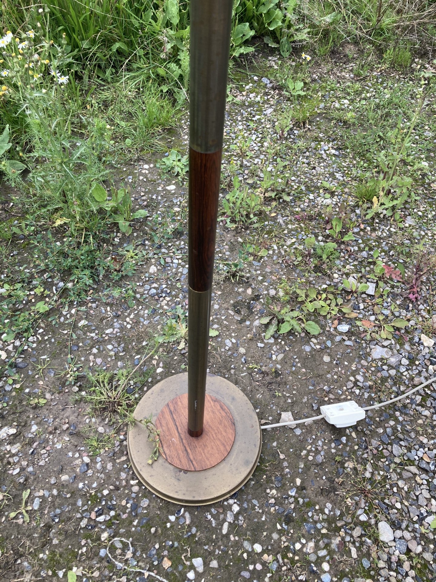 Beautiful floor lamp made of brass and rosewood - no. 408