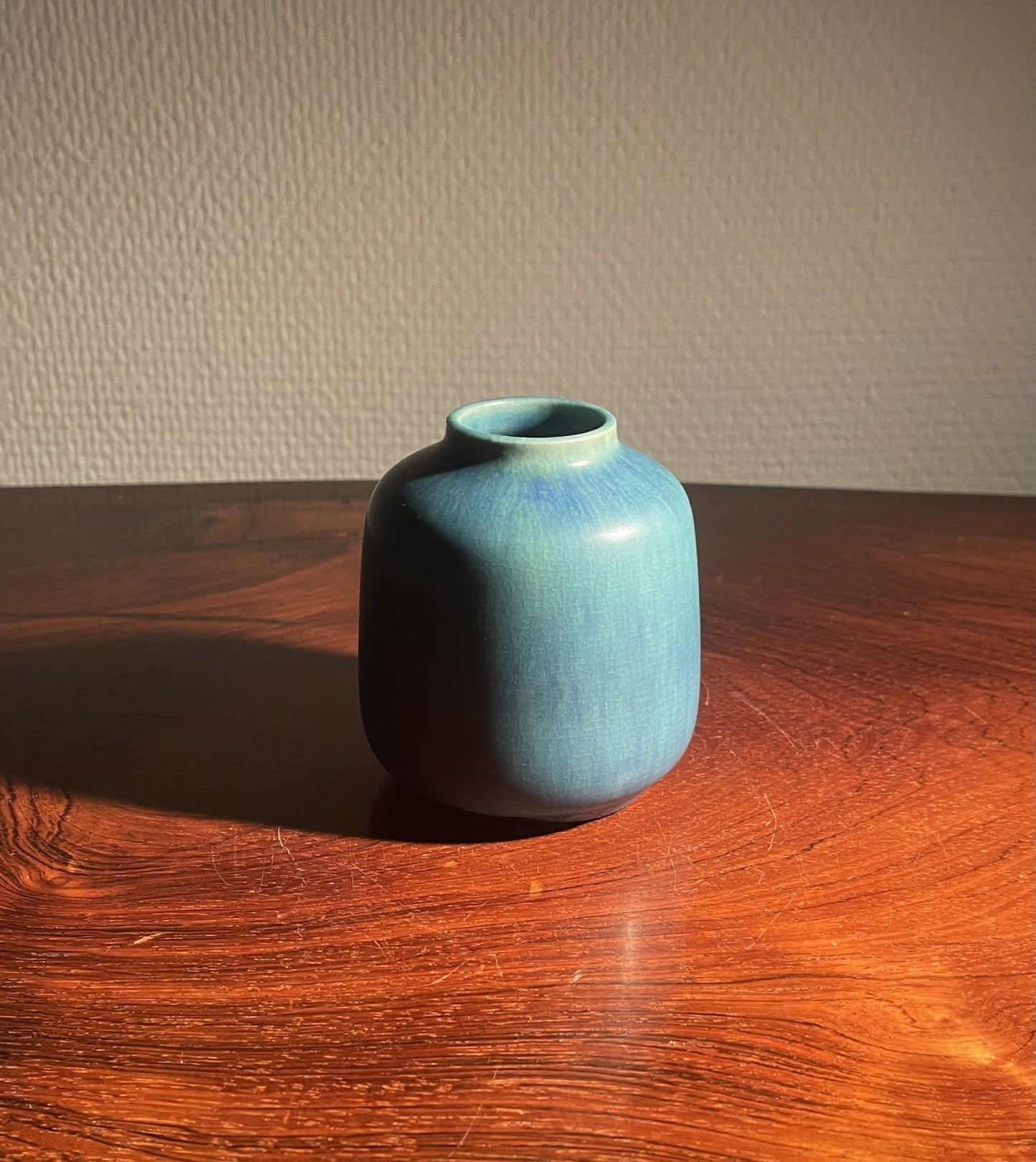 Flot Saxbo vase, design af Eva Stæhr Nielsen - nr. 090050