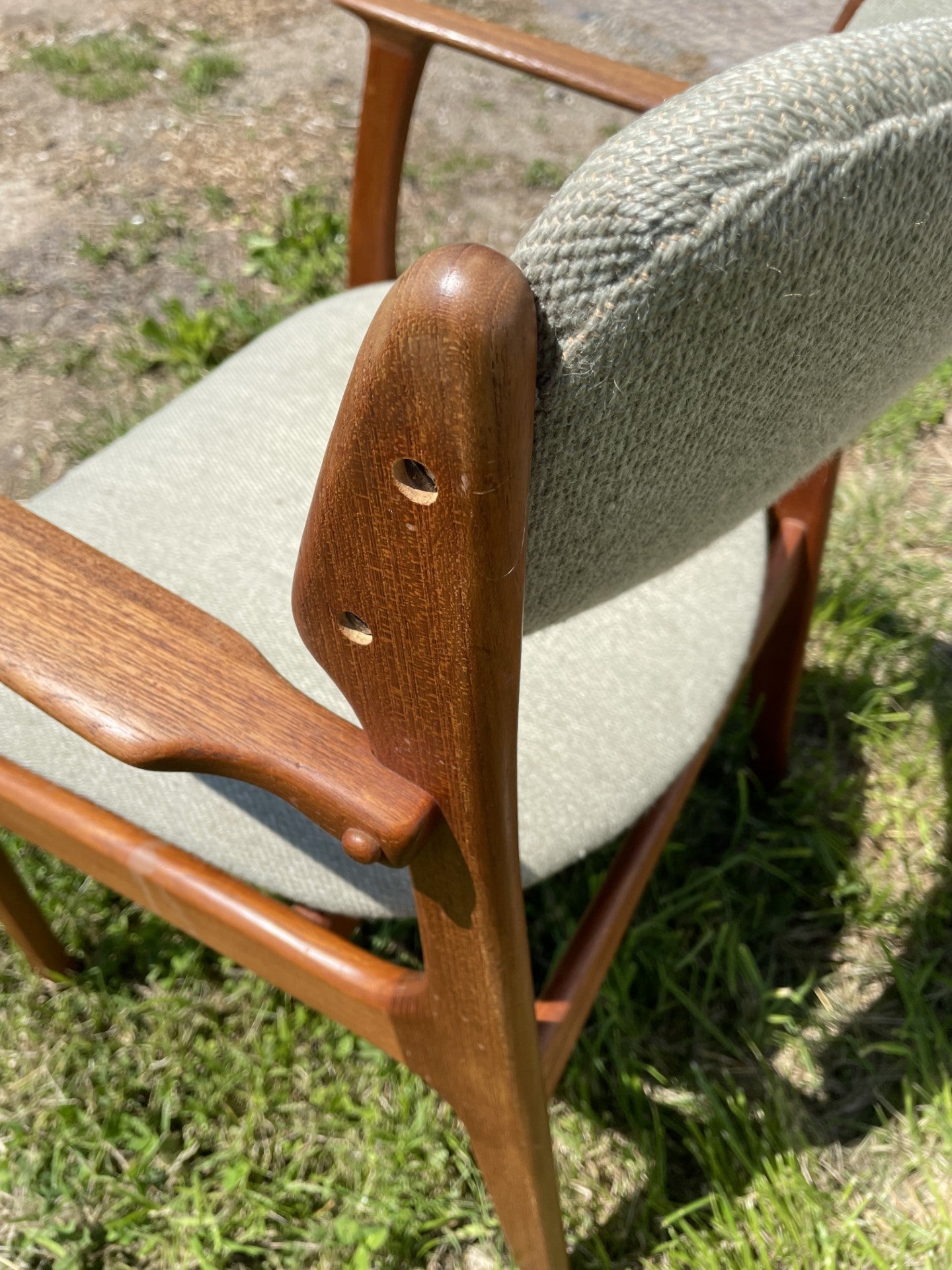 Flot teak armstol af Erik Buck model 50 - nr. 022060