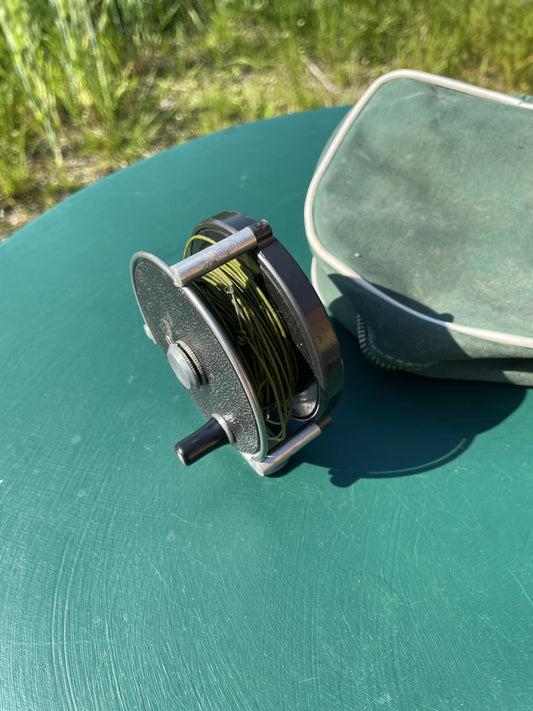 Vintage English fly reel for trout and salmon fishing - No. 029090