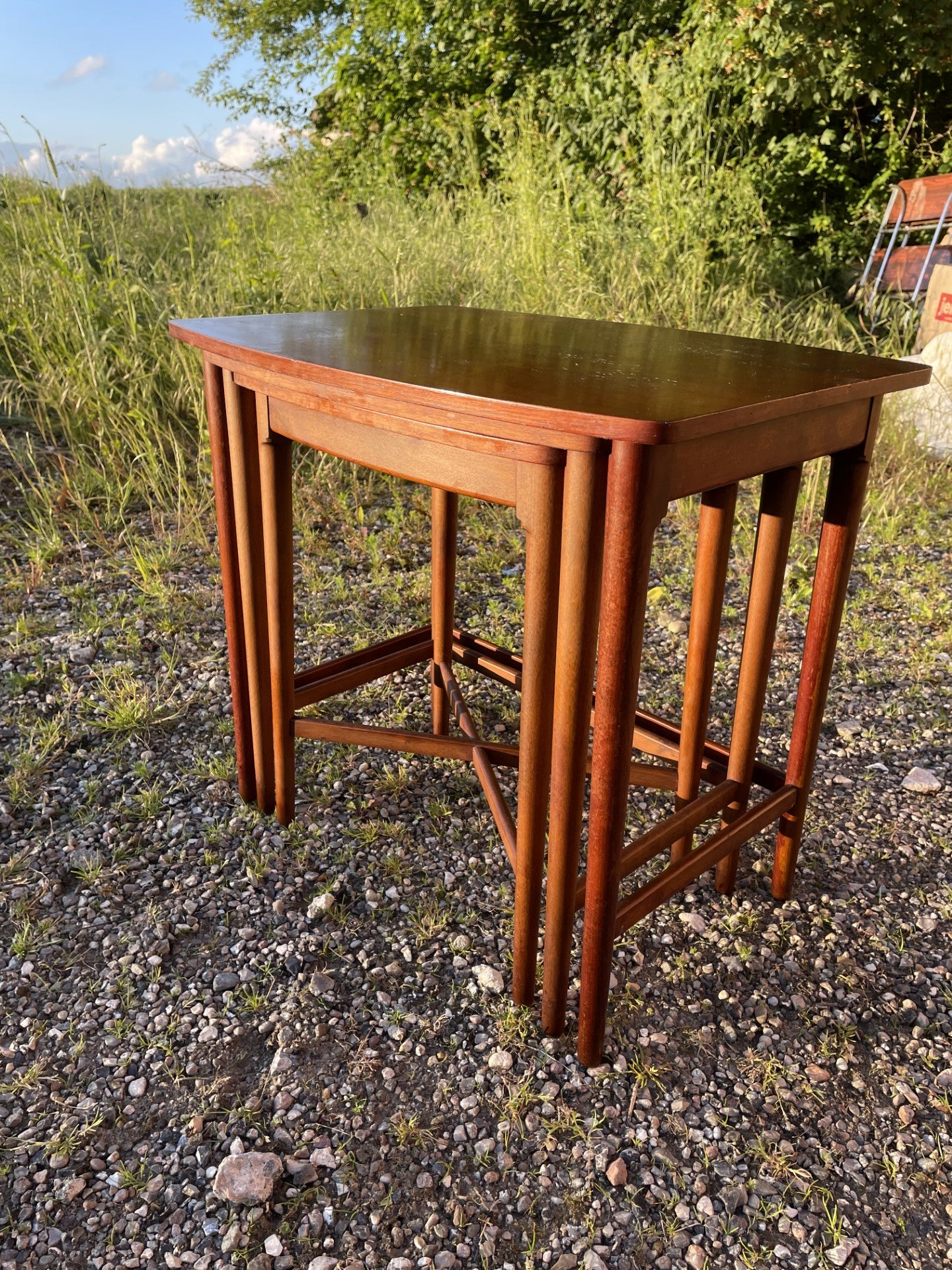 Beautiful side table made in stained walnut - no. 025090