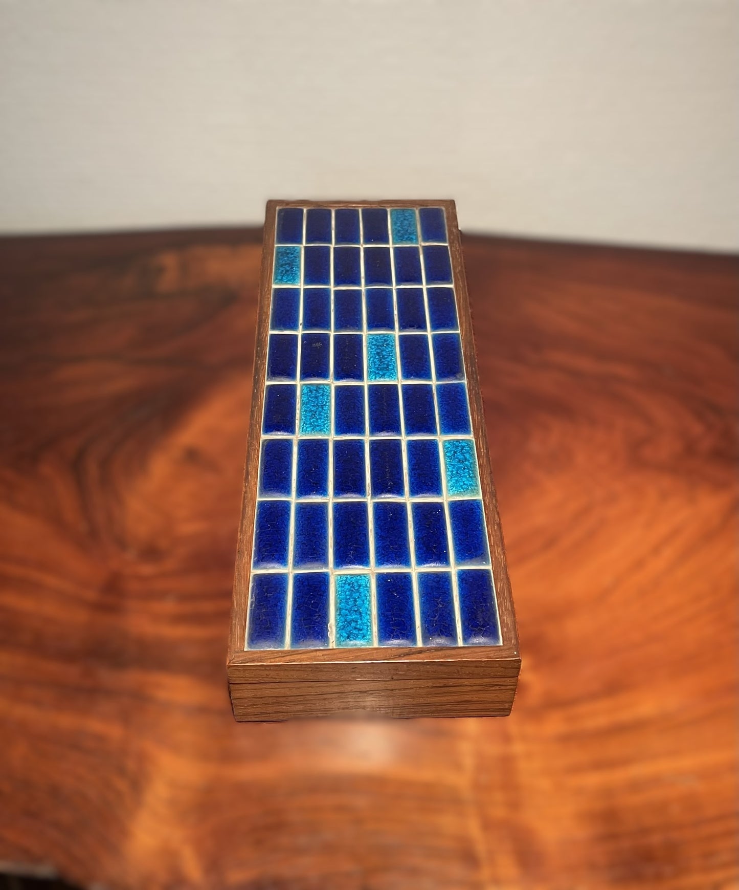 Beautiful box made of rosewood, design by Bodil Eje (mother of Thomas Eje) - no. 07060