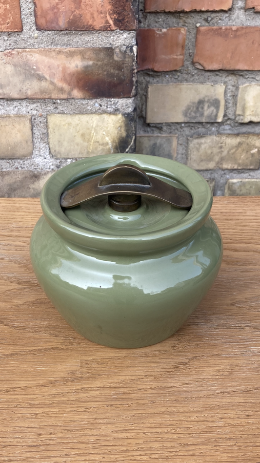 Beautiful tobacco jar with brass handle - no. 0800