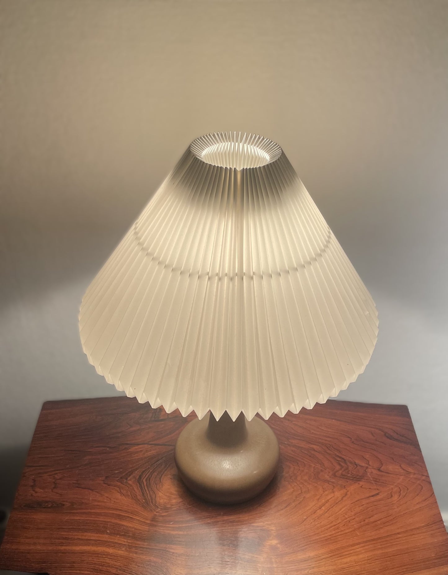 Flot Le klint bordlampe model 311, fremstillet hos Palshus - nr. 01400