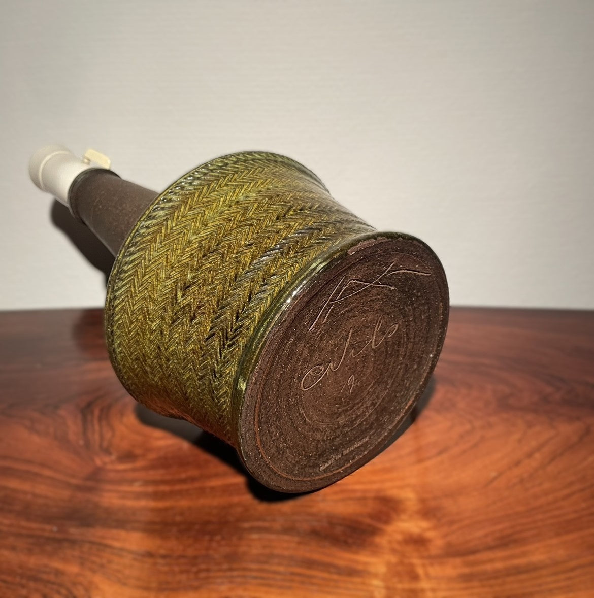 Nils Khaler (1906-1979) beautiful stoneware table lamp by the brand HAK /Nils - no. 900100