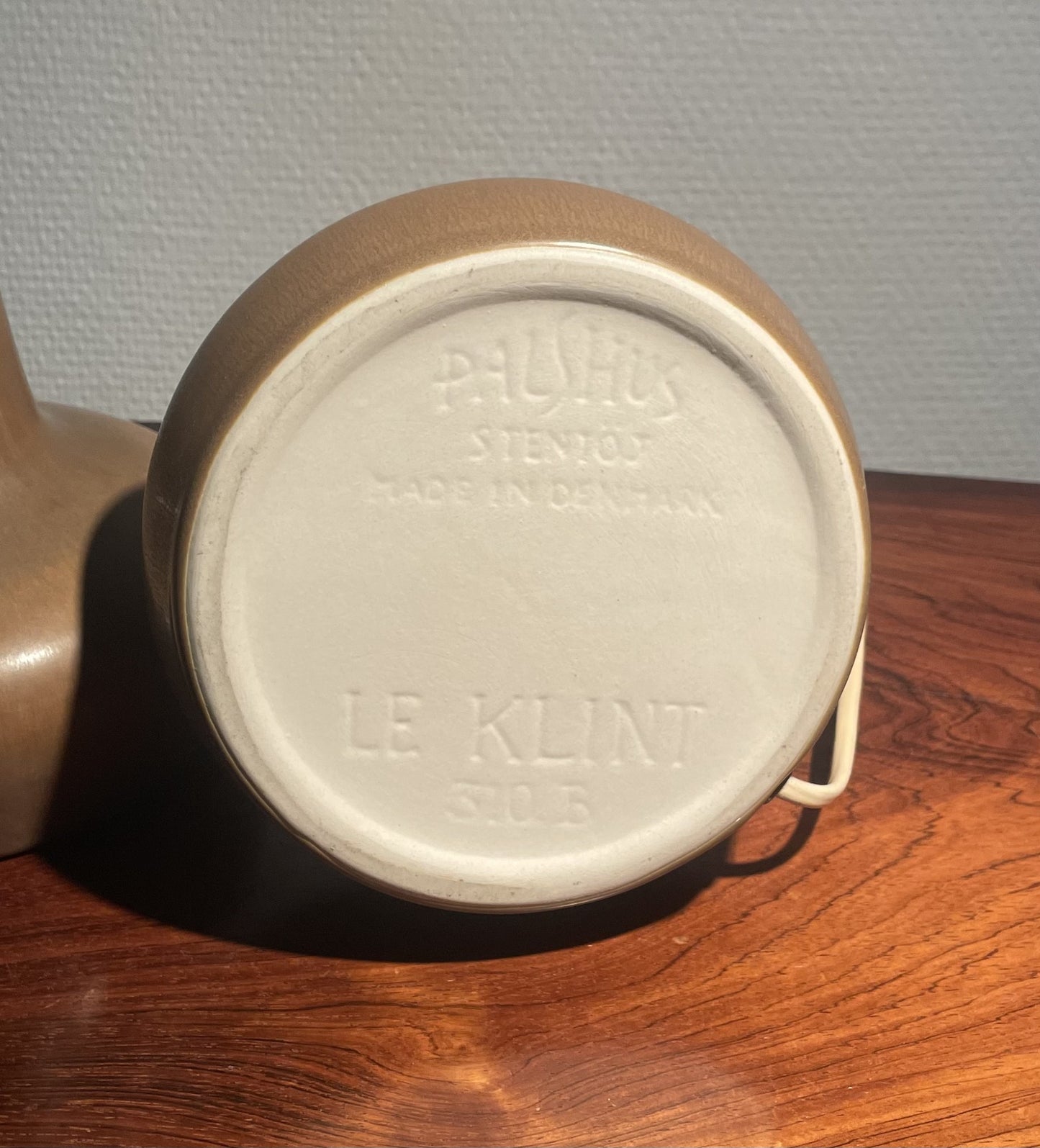 Palhus 社製の美しい Le Klint テーブル ランプ モデル 310B 1 組 - 番号。 800400