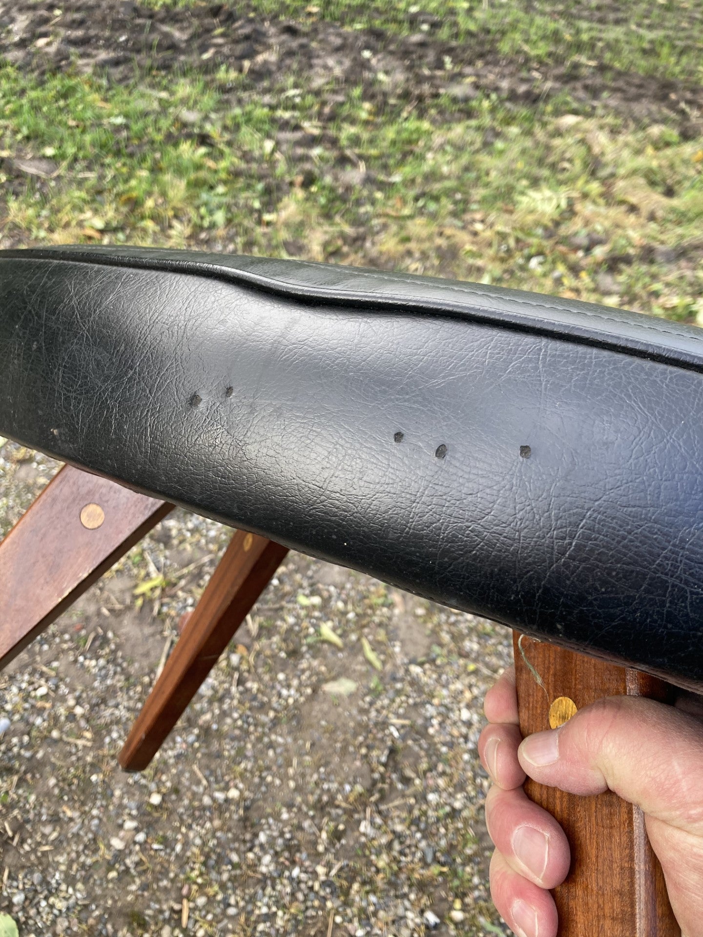 Nice stool - no. 01011