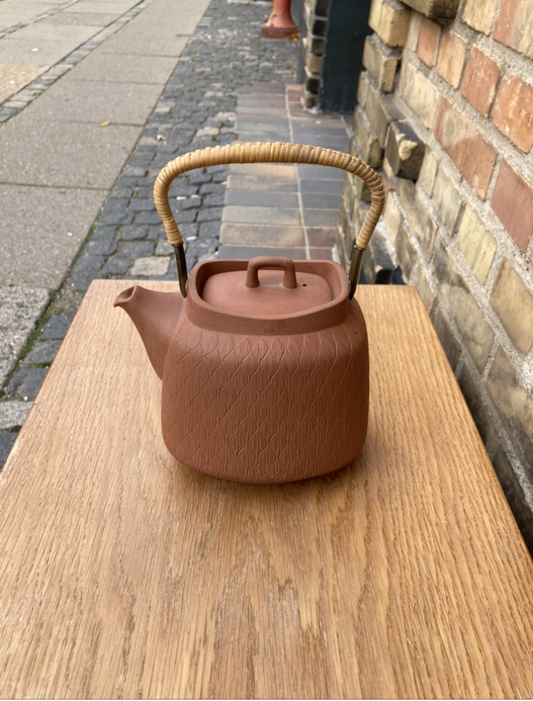 Nice Jens Harald Quistgaard teapot made by Palshus - no. 01069