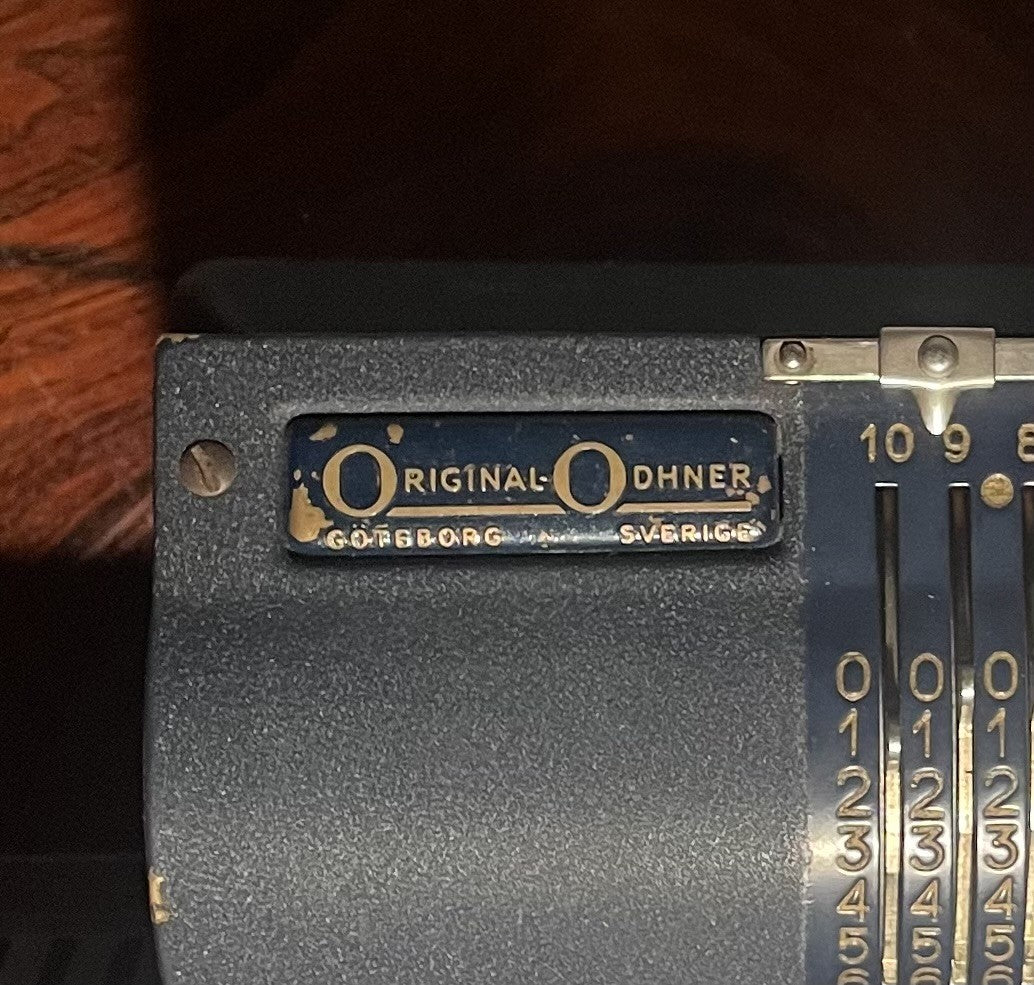 Original Odhner calculator model 127 - no. 825750
