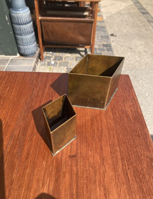 Flotte art deco bronce vaser, signeret H.F. nr. - 01301