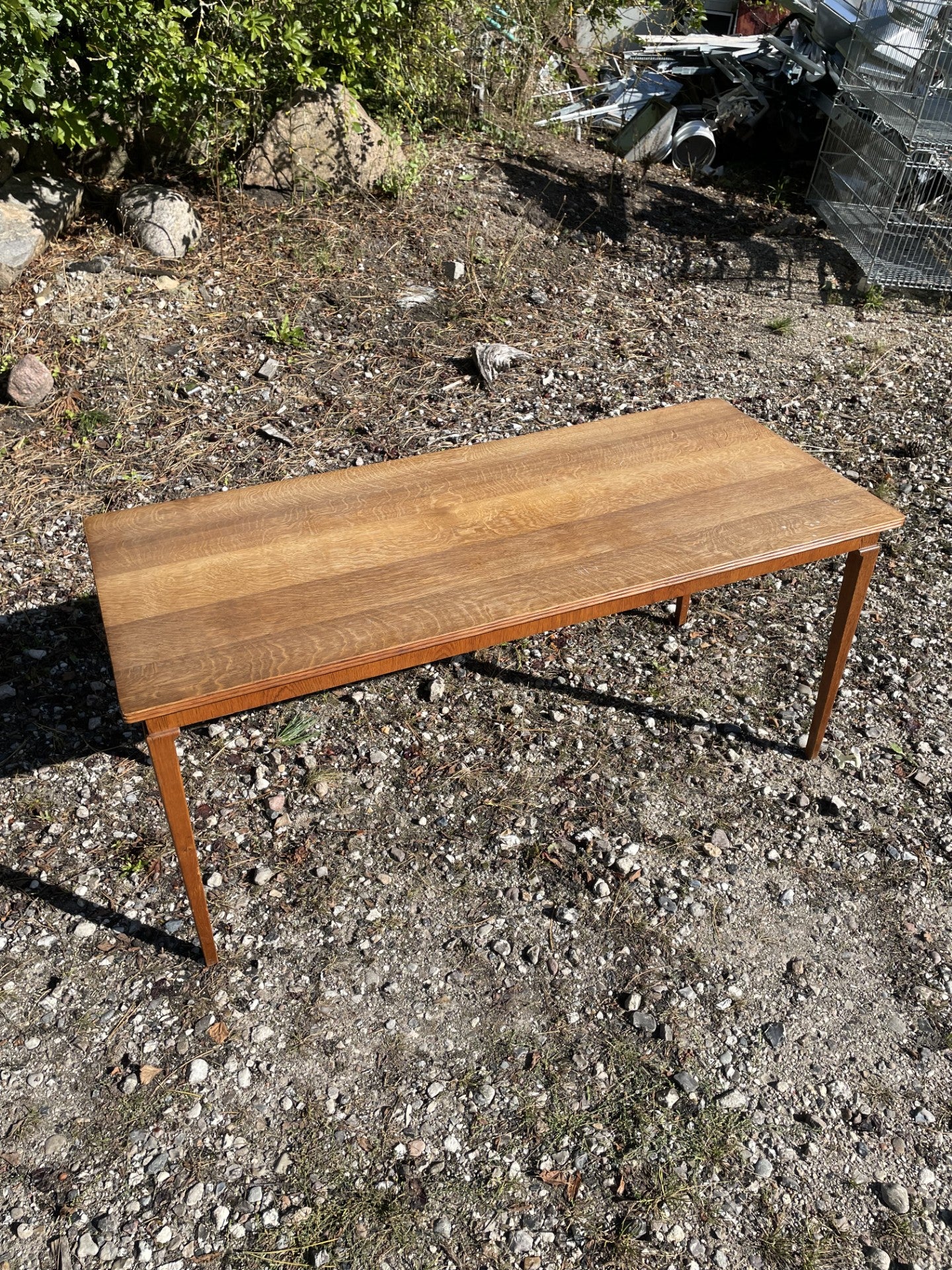 Beautiful coffee table in solid oak, attributed to Fritz Henningsen - no. 09072
