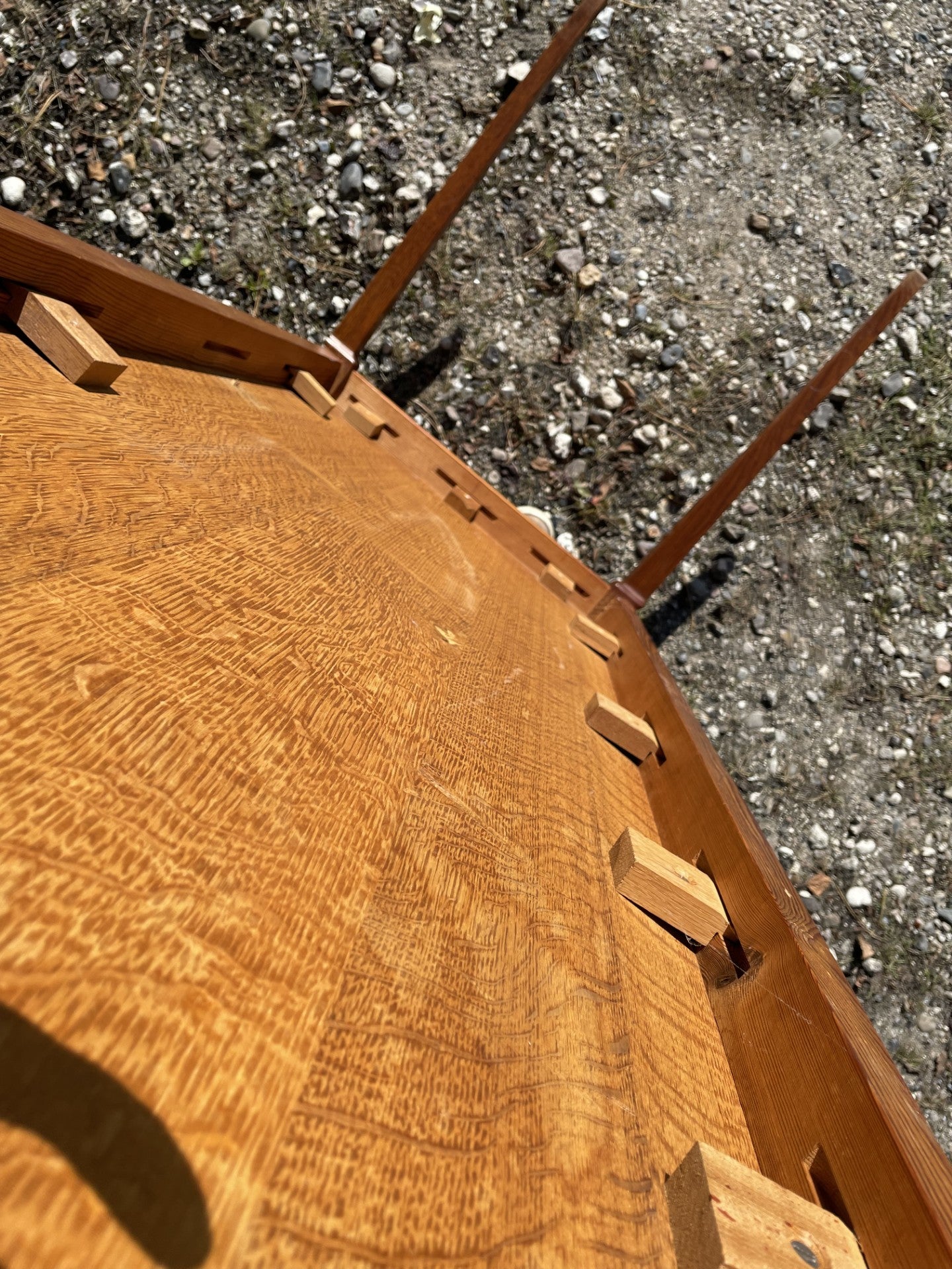 Beautiful coffee table in solid oak, attributed to Fritz Henningsen - no. 09072