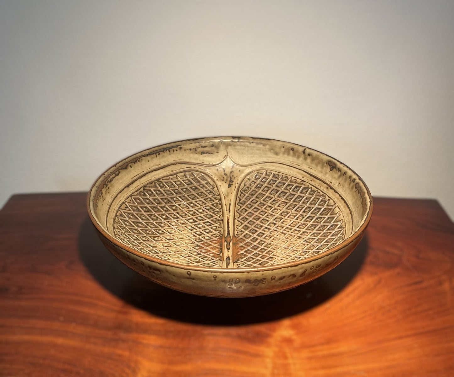 Smuk vintage Gerd Bøgelund stentøj skål fra Royal Copenhagen - nr. 111552