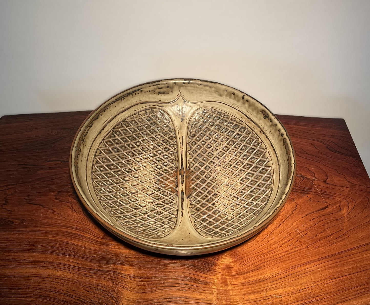 Smuk vintage Gerd Bøgelund stentøj skål fra Royal Copenhagen - nr. 111552