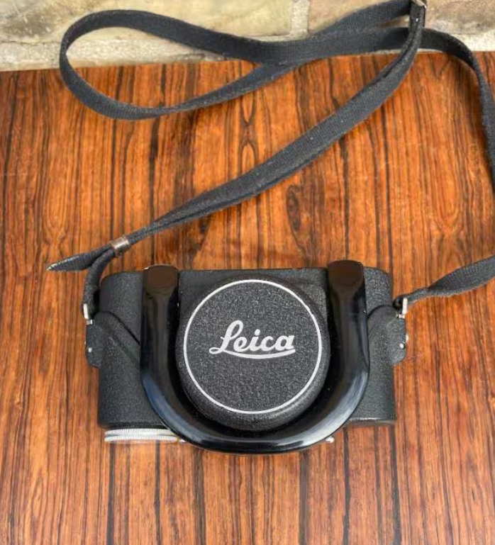 Leitz Leica MBROO metal design for Leica IIIf - No. 09085