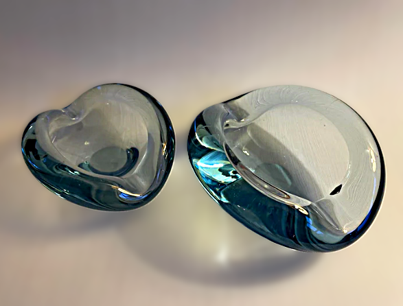 2 Smukke håndlavet skåle samt 1 Retro Umanak glasvase fra Holmegaard - nr. 0799