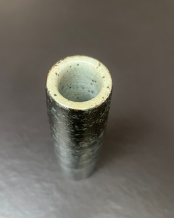 青黒のクラックル釉が施された美しく背が高くてスリムなパルシュースの花瓶、デンマーク、1960年代