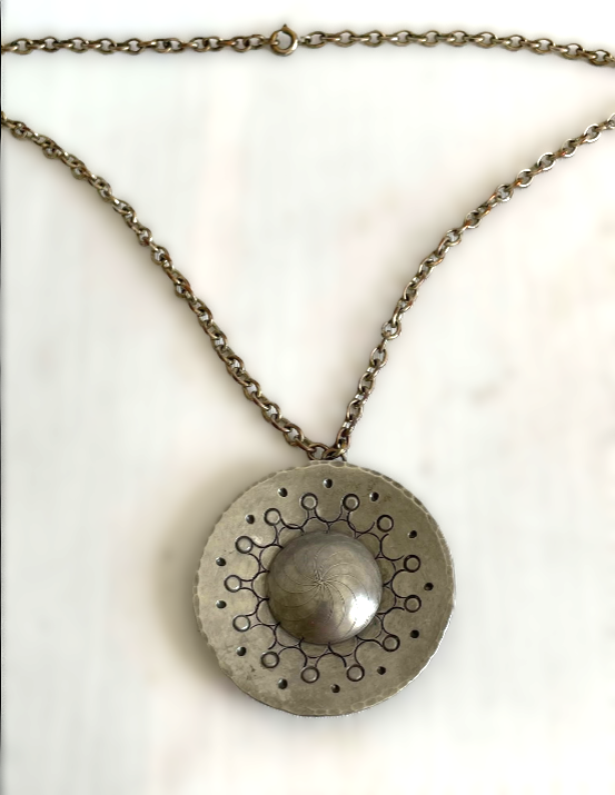 美しいヴィンテージのピューターペンダント。1970年代デンマーク製 - 100500