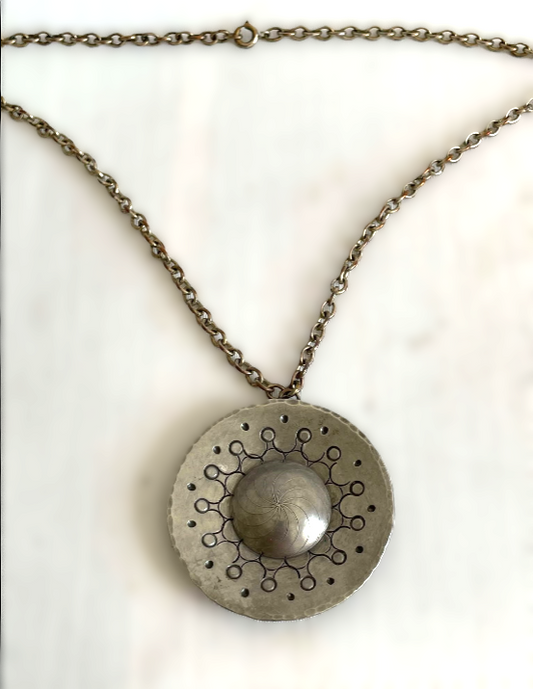美しいヴィンテージのピューターペンダント。1970年代デンマーク製 - 100500