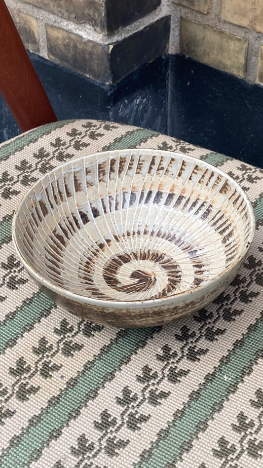 Beautiful stoneware bowl from Royal Copenhagen - no. 038010