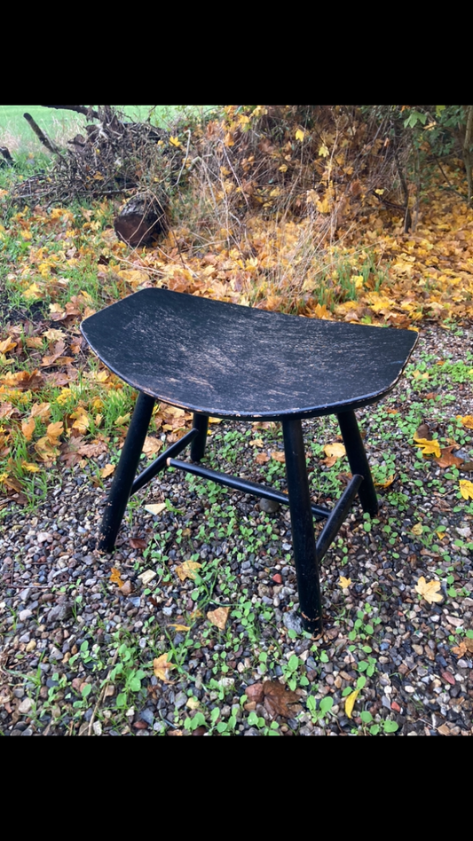 Reserved - Beautiful stool by Ejvind A. Johansson for FDB