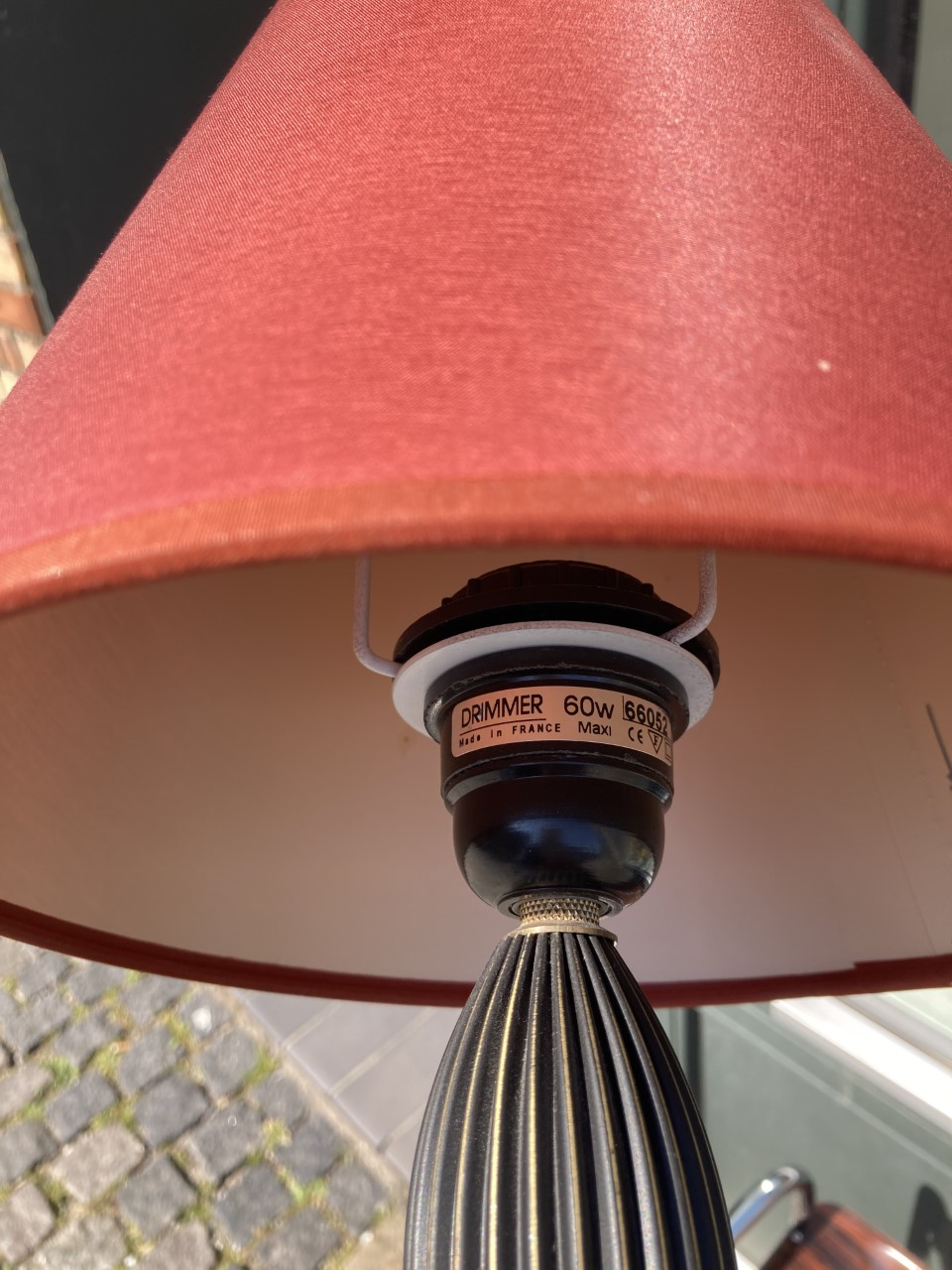 Beautiful French table lamp - no. 0033