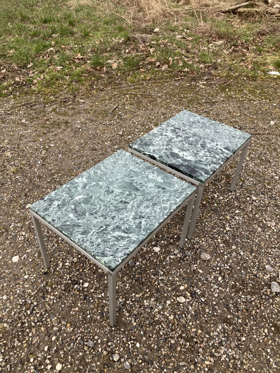 2 beautiful green variegated marble tables - no. 0504