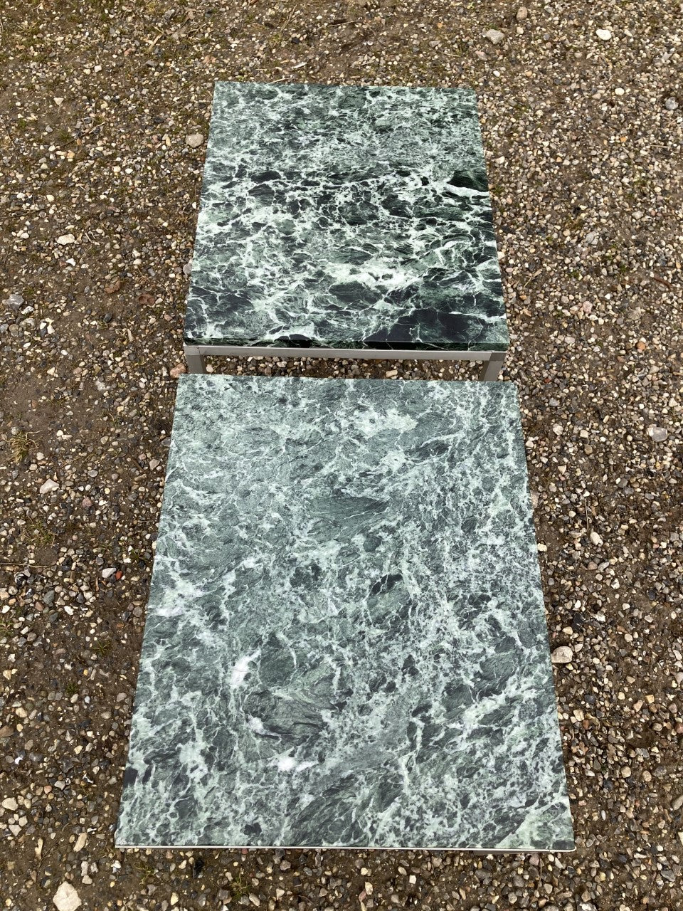 2 beautiful green variegated marble tables - no. 0504