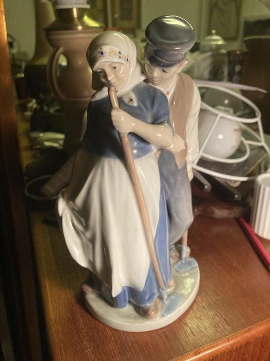 Porcelain figure from Royal Copenhagen, 1. sorting, height 20 cm.
